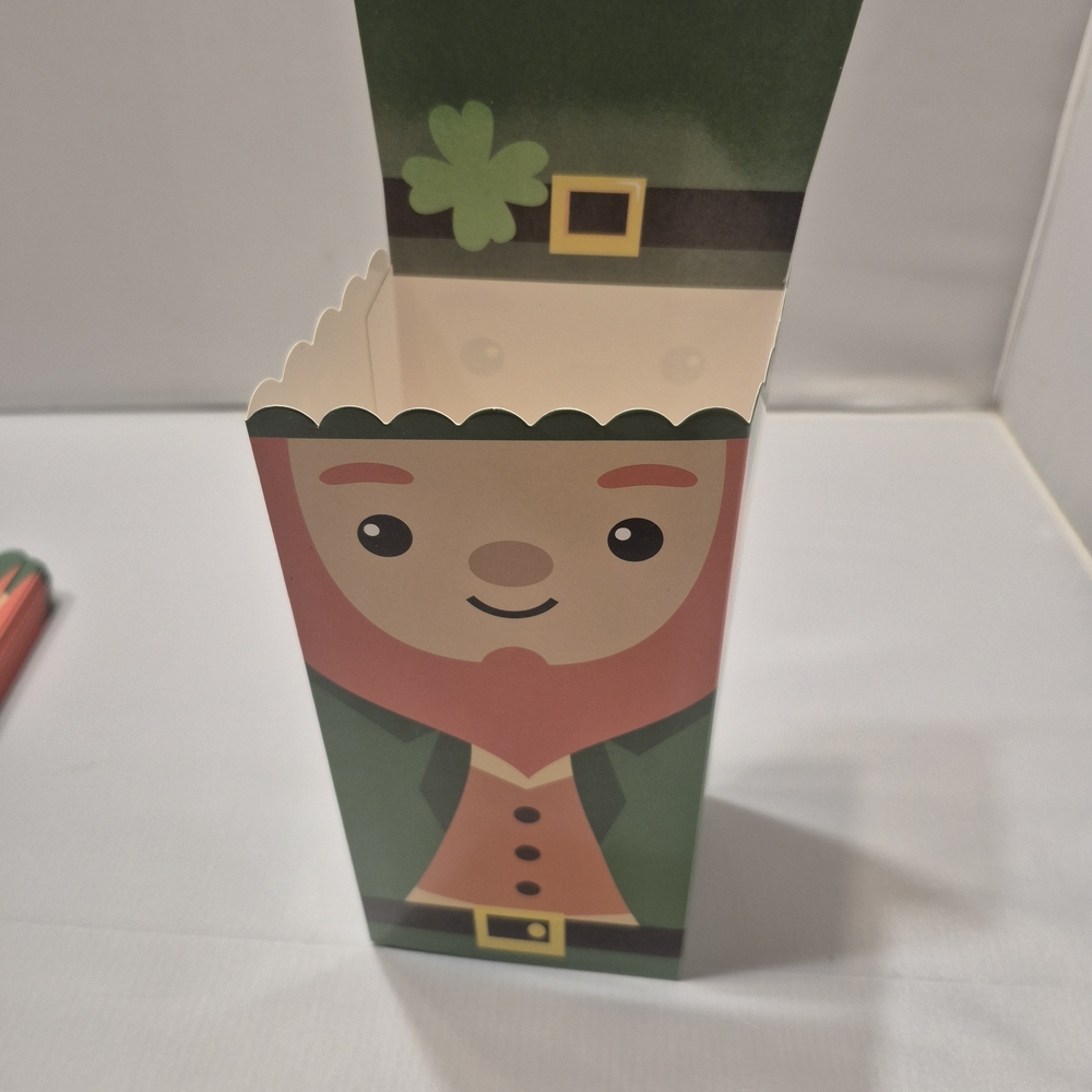 Set Of 24 Leprechaun Themed Party Goody Boxes Decorations Brand New Party Supply - Picture 4 of 8